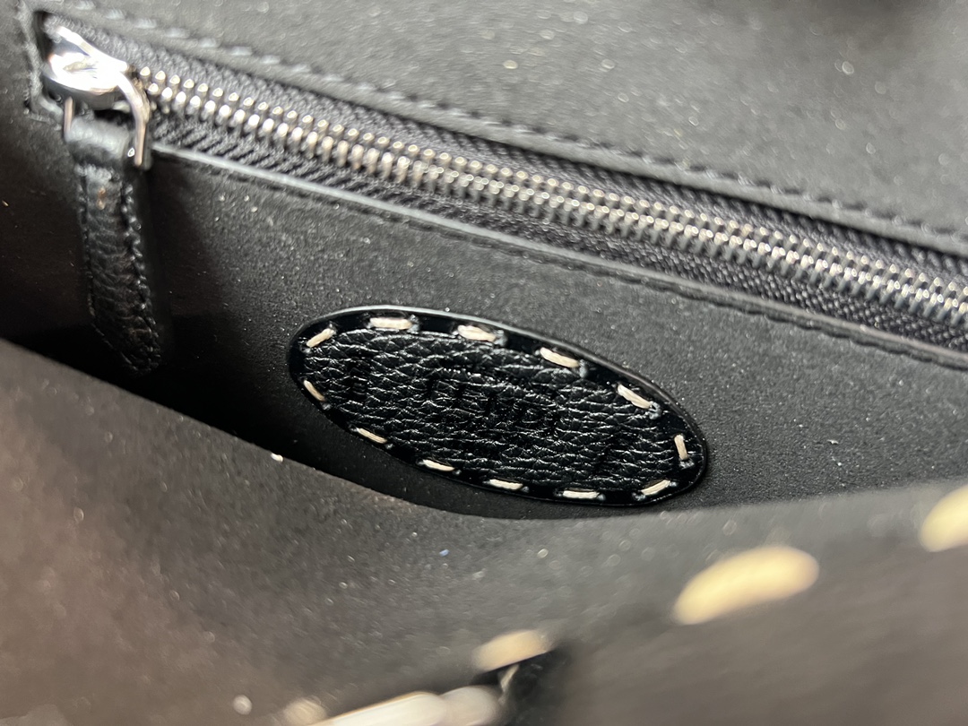 F*endi Bag Top Quality 23*11*18CM