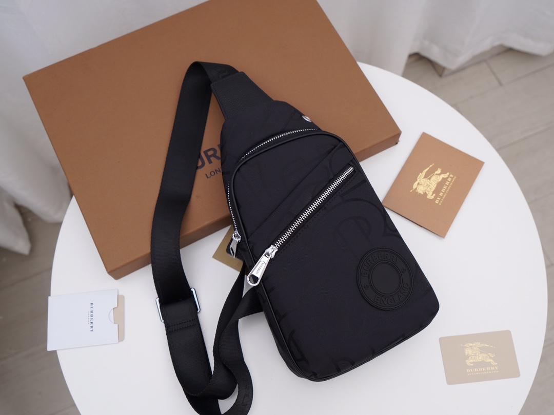 B*urberry Top Bag 20*29*5cm