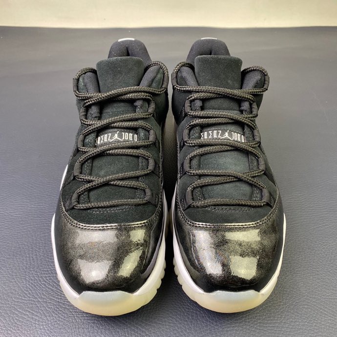 Air Jordan 11 Retro 528895-010