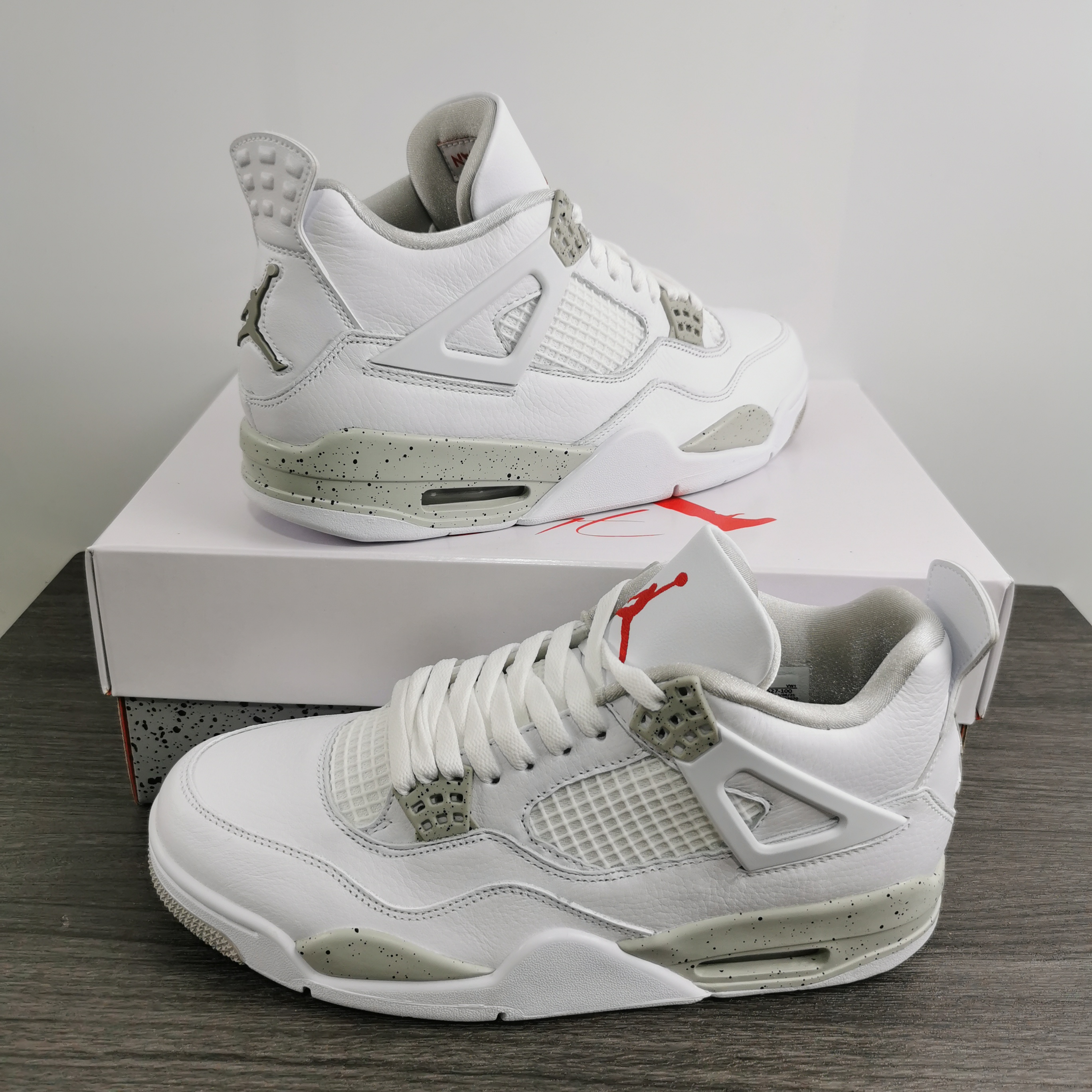 Air Jordan 4 White Oreo CT8527-100