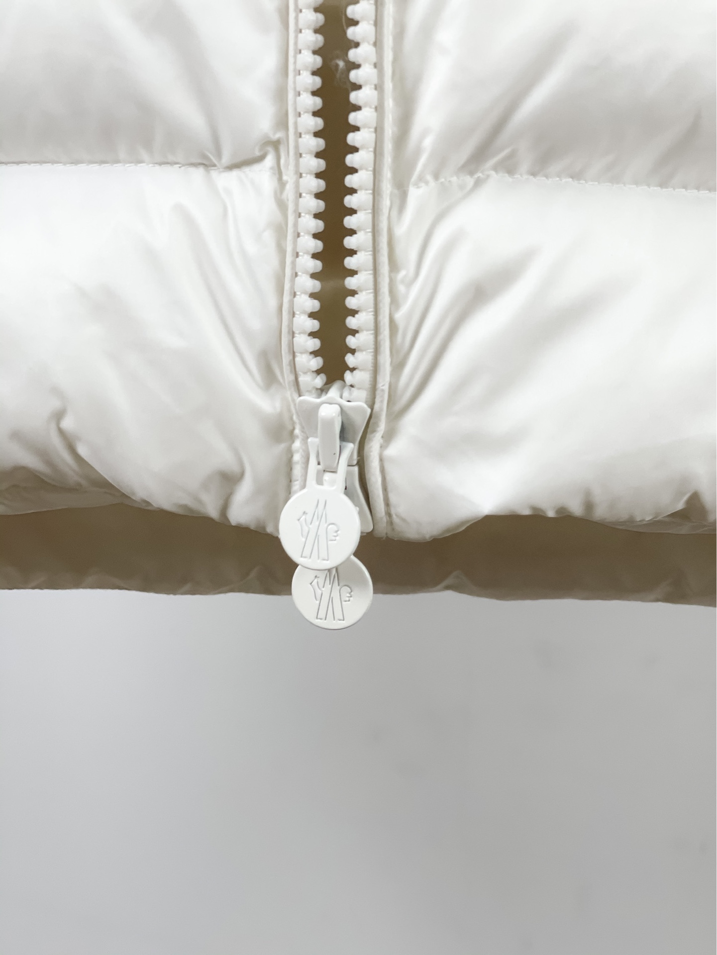 Women Jacket/Sweater Top Quality