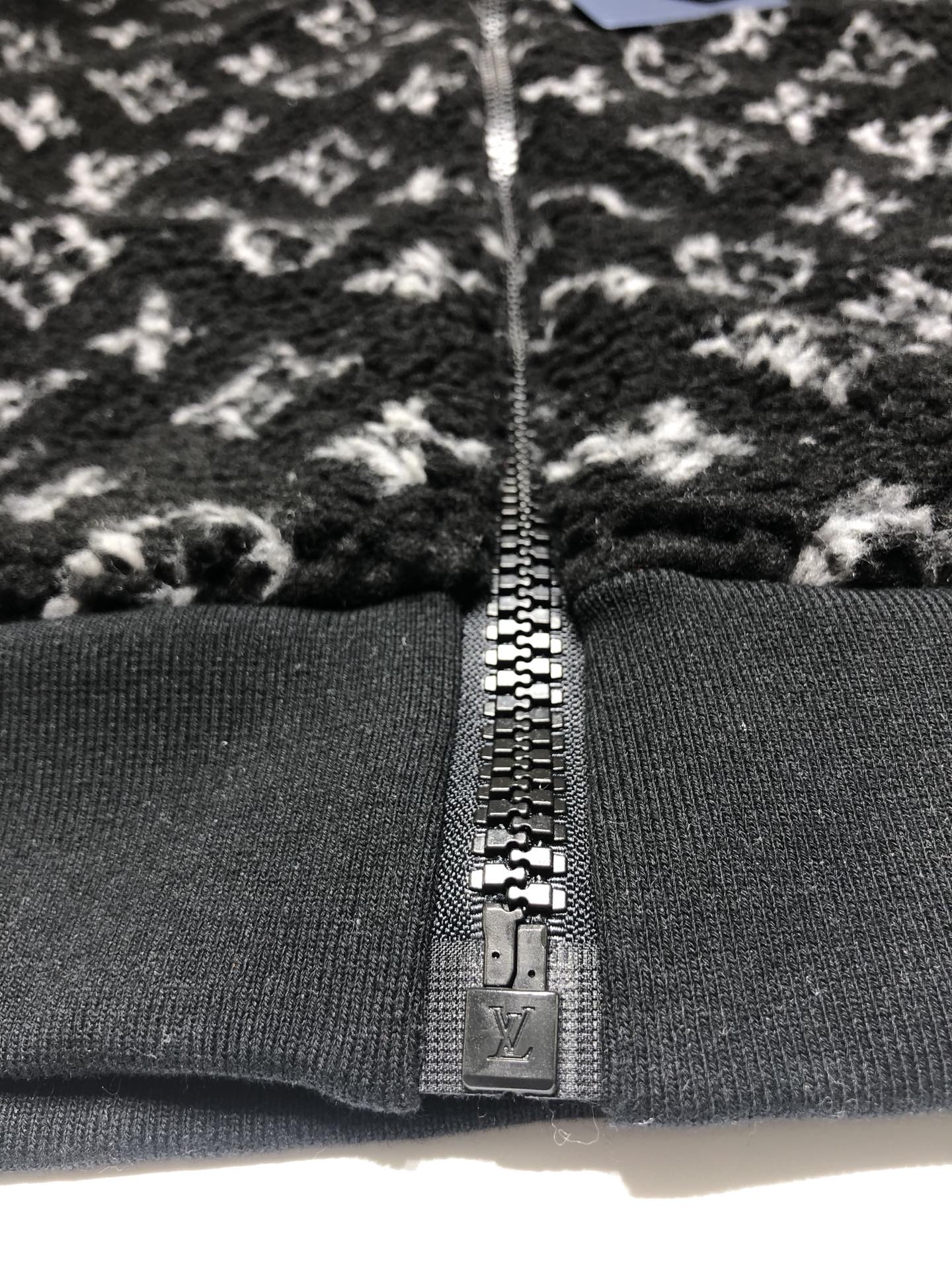 Men Jacket/Sweater Top Quality16