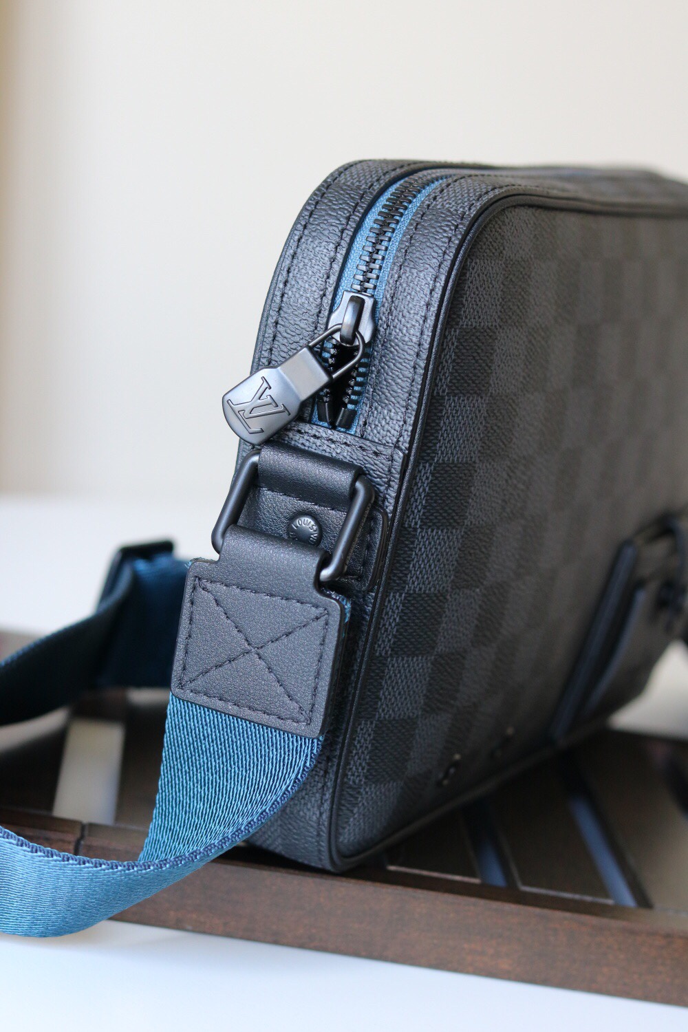 L*ouis V*uitton Top Bag 26x17x5CM