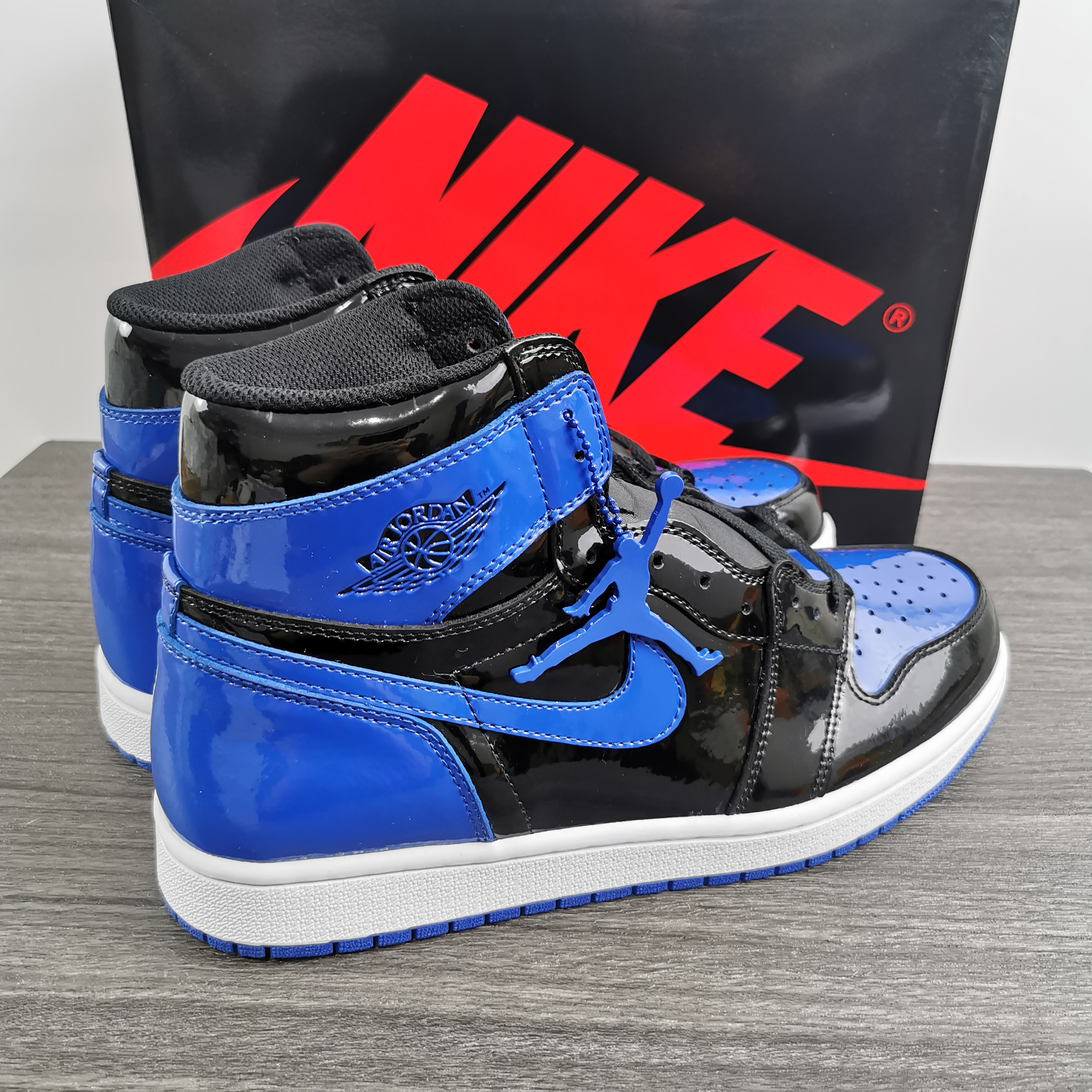 Air Jordan 1 555088-404