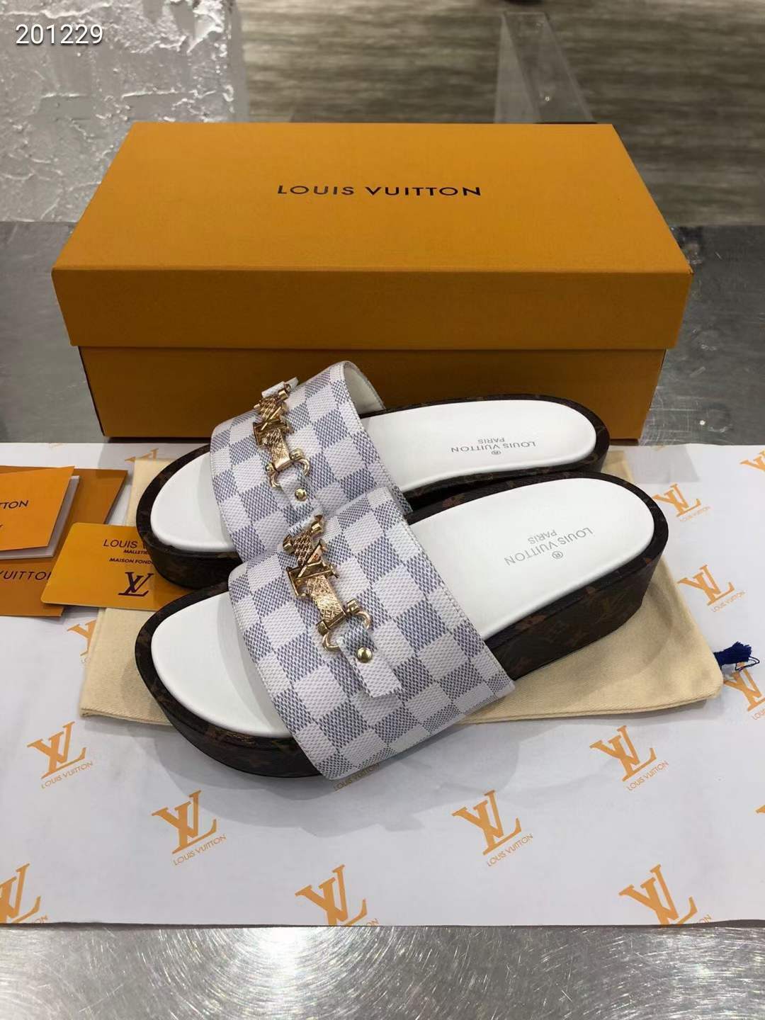 Women L*ouis V*uitton Top Sandals