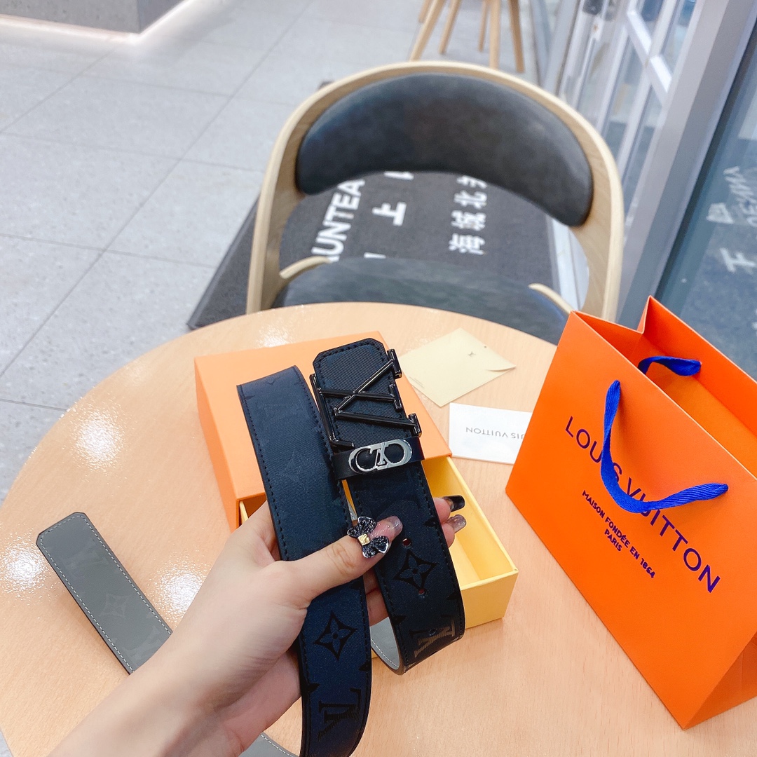 L*ouis V*uitton Belts Top Version