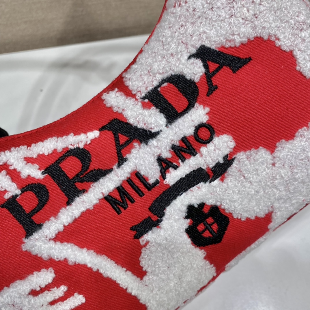 P*rada Bag Top Quality 23*17*6CM