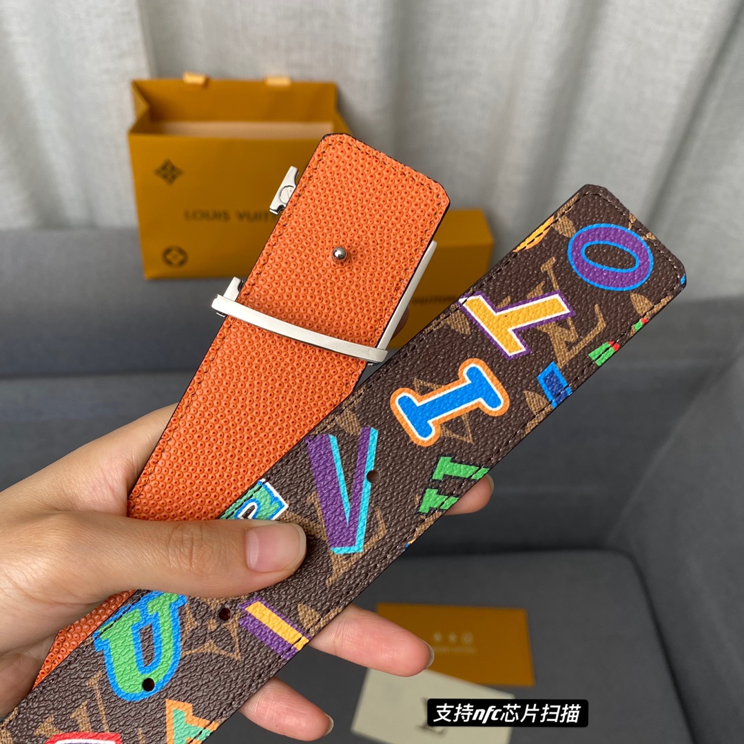 L*ouis V*uitton Belts Top Version