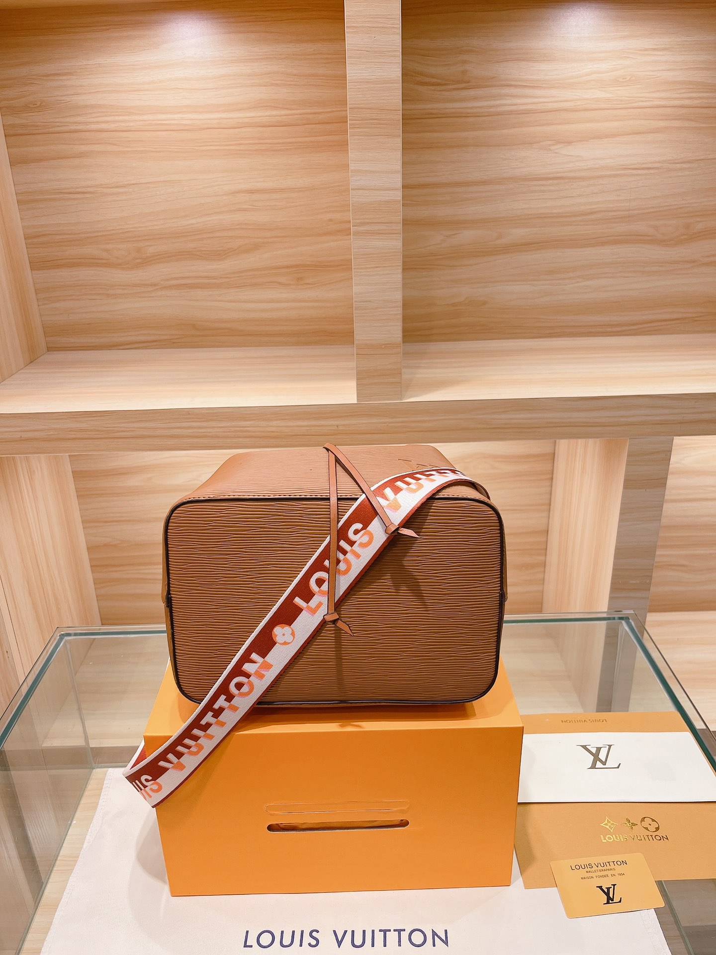 L*ouis V*uitton Top Bag 25*26cm