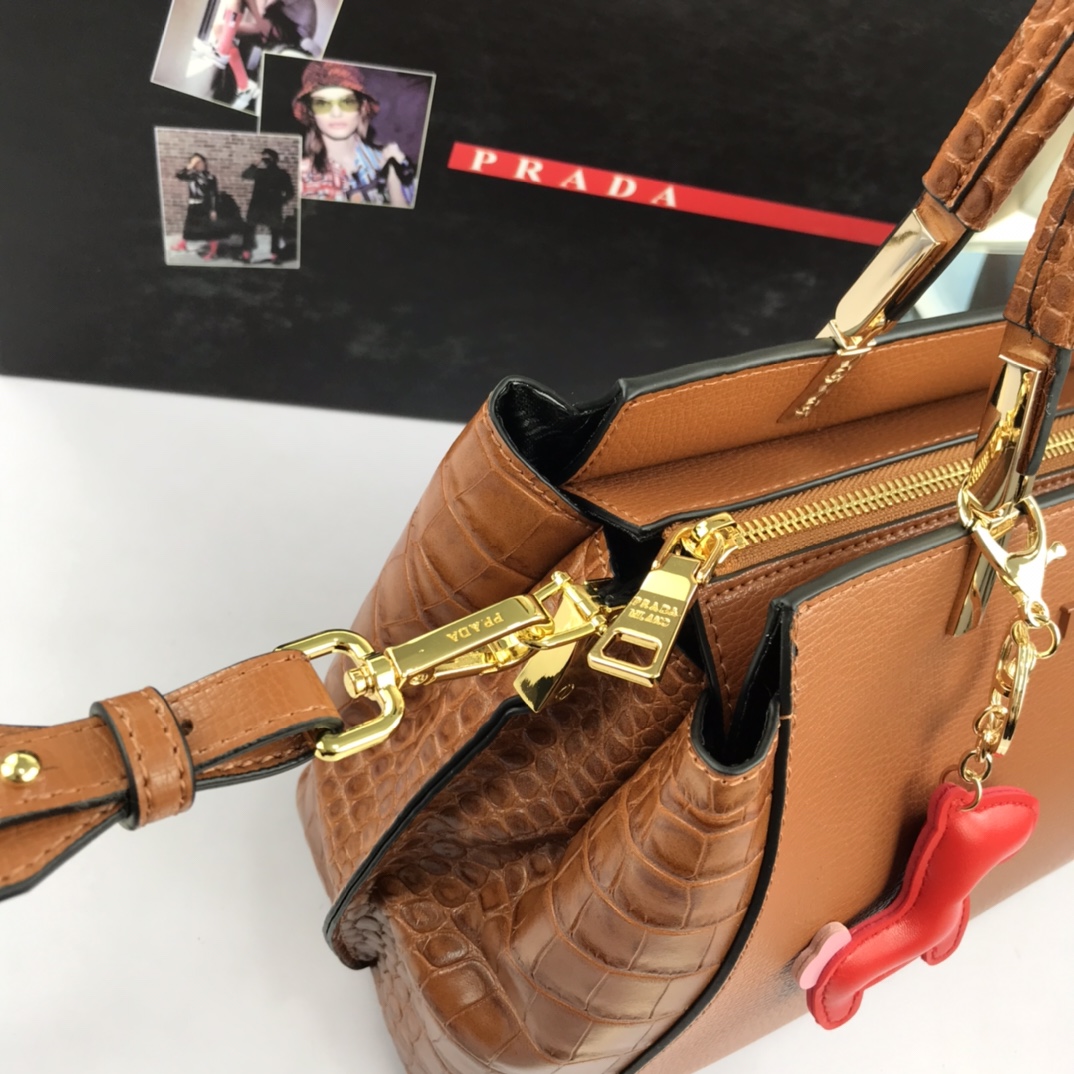 P*rada Top Bag 30*23*13cm