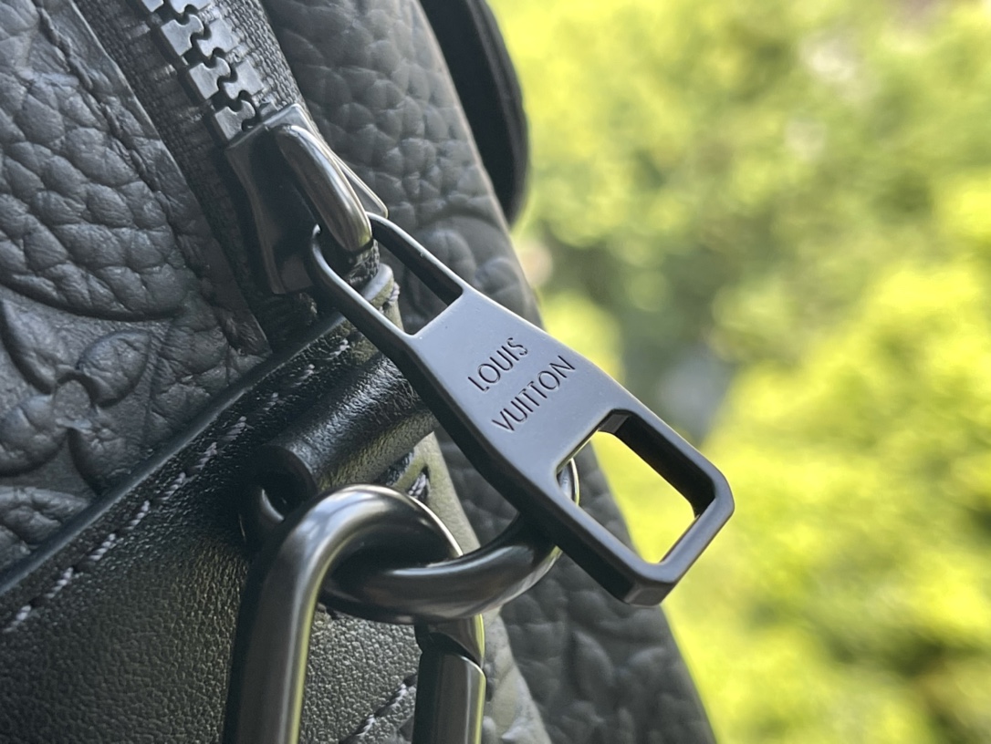 L*ouis V*uitton Top Bag 22*18*8cm