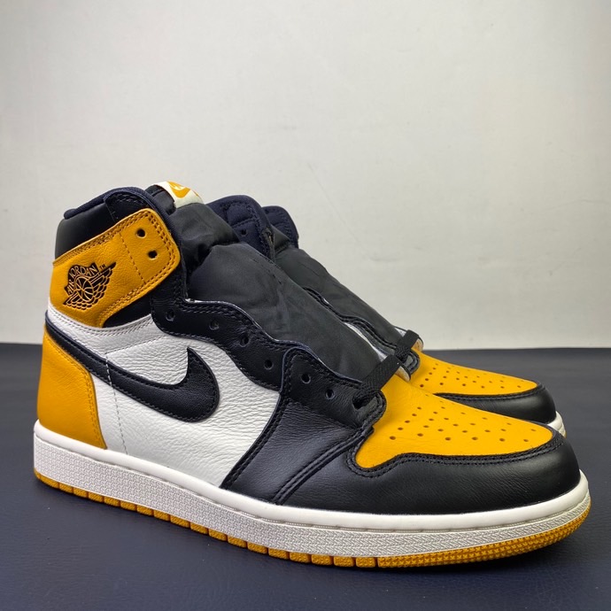 Air Jordan 1 Yellow Toe 555088-711