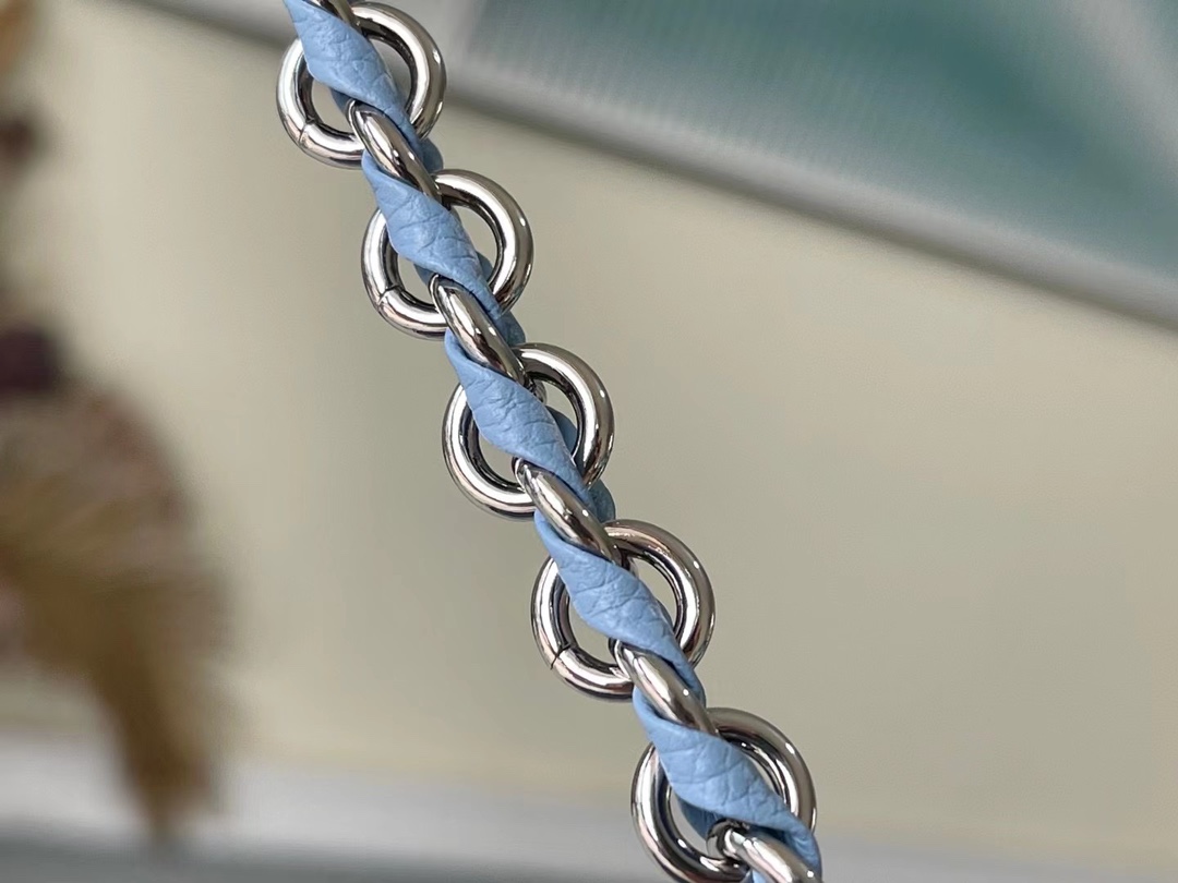 L*ouis V*uitton Top Bag 24*13.5*4CM