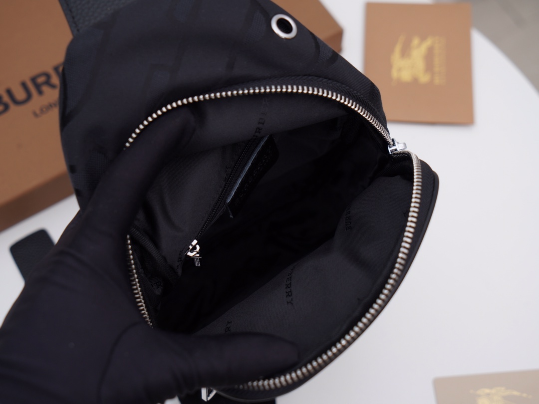 B*urberry Top Bag 20*29*5cm