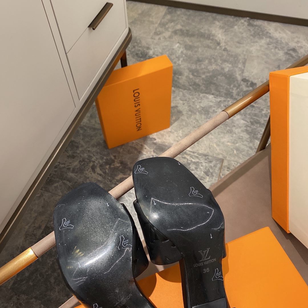 Women L*ouis V*uitton Top Sandals