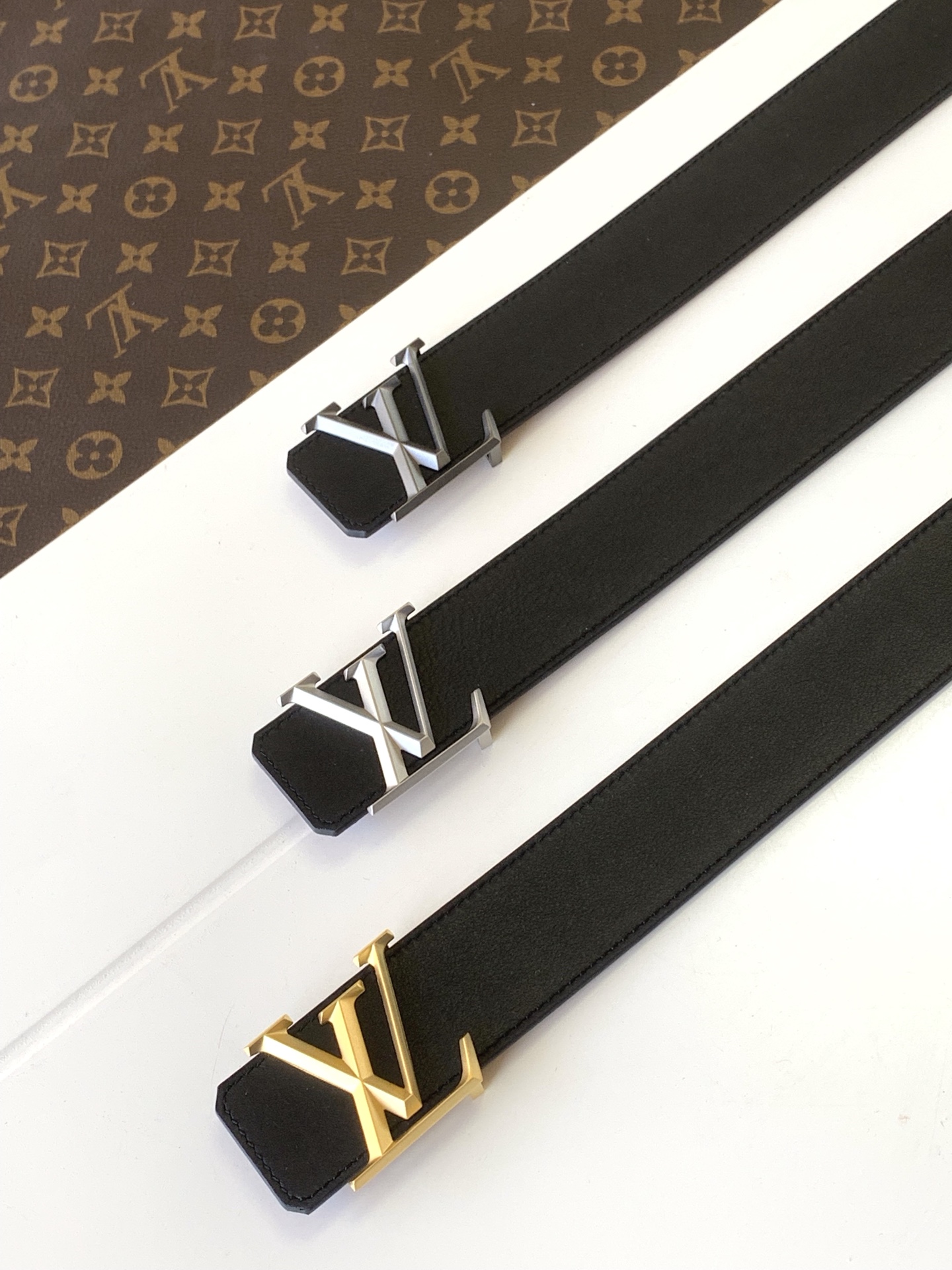 L*ouis V*uitton Belts Top Quality 4.0CM