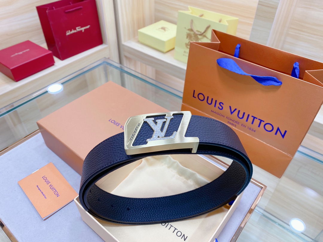 L*ouis V*uitton Belts Top Version