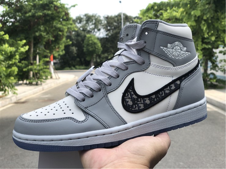 Air Jordan 1 Retro High D*ior CN8607-002