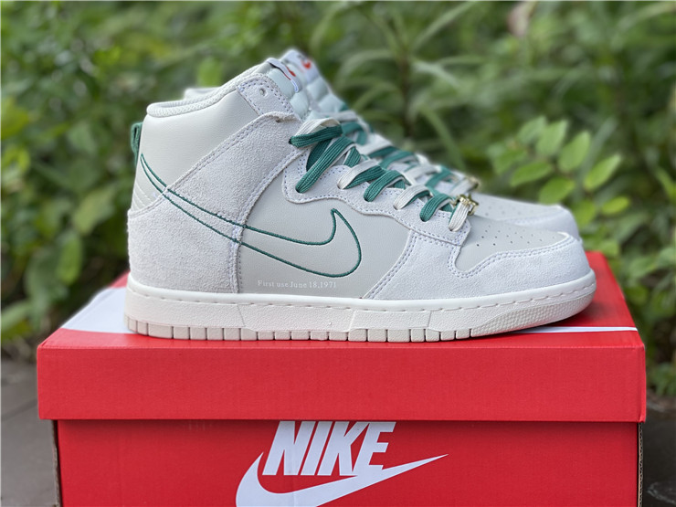 from Nike SB Dunk HI SE DH0960-001