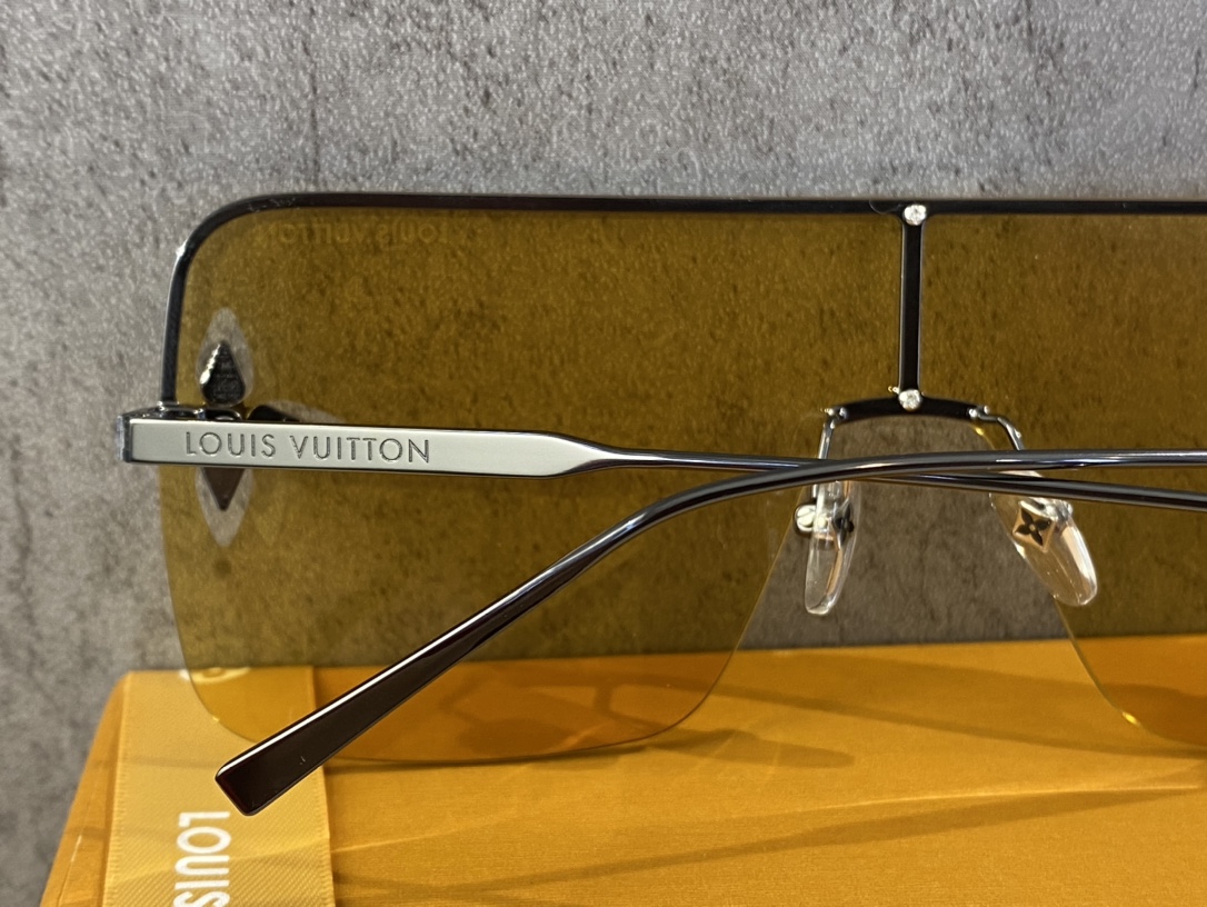 L*ouis V*uitton Glasses Top