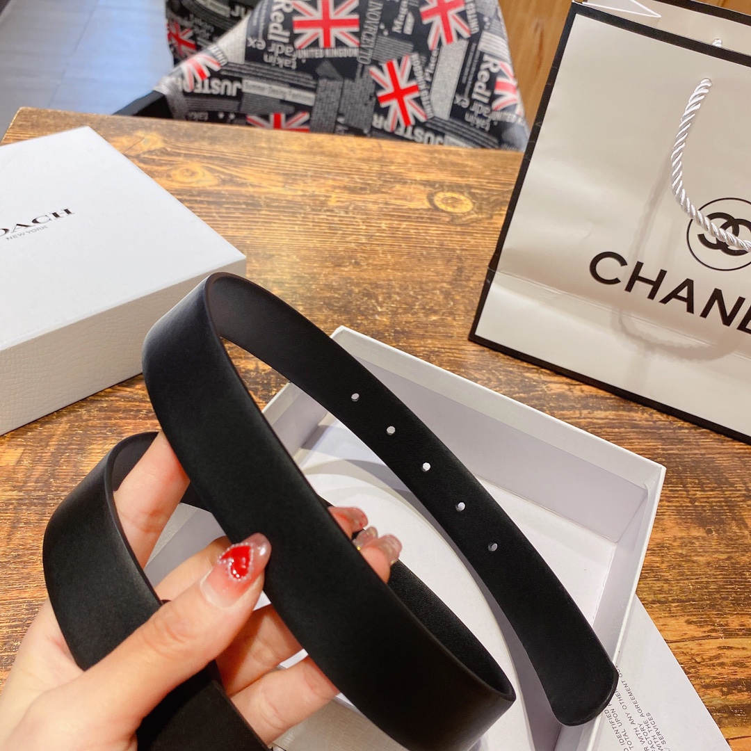 C*hanel Belts Top Version