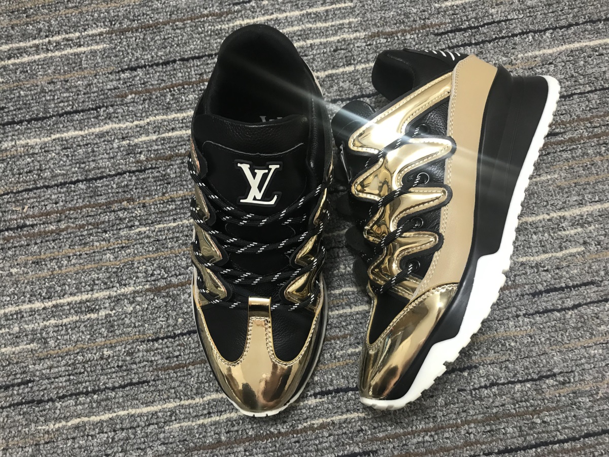 Men L*ouis V*uitton Run Away Top Sneaker