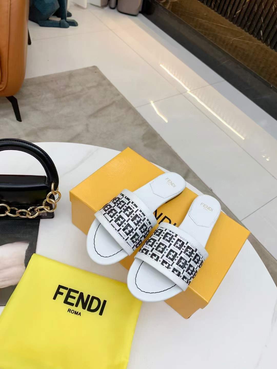 Women F*endi Top Sandals