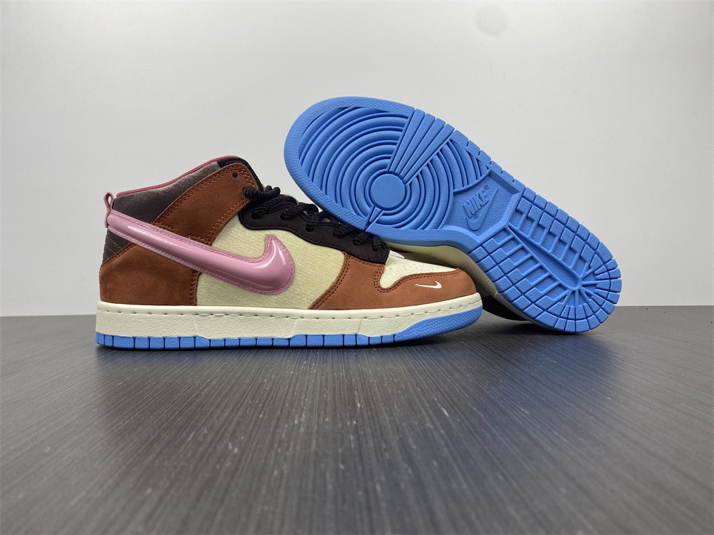 from Social Status x Nk SB Dunk Mid DJ1173-700