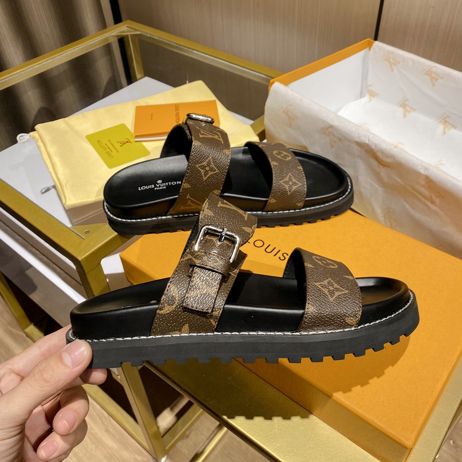 Women L*ouis V*uitton Top Slippers