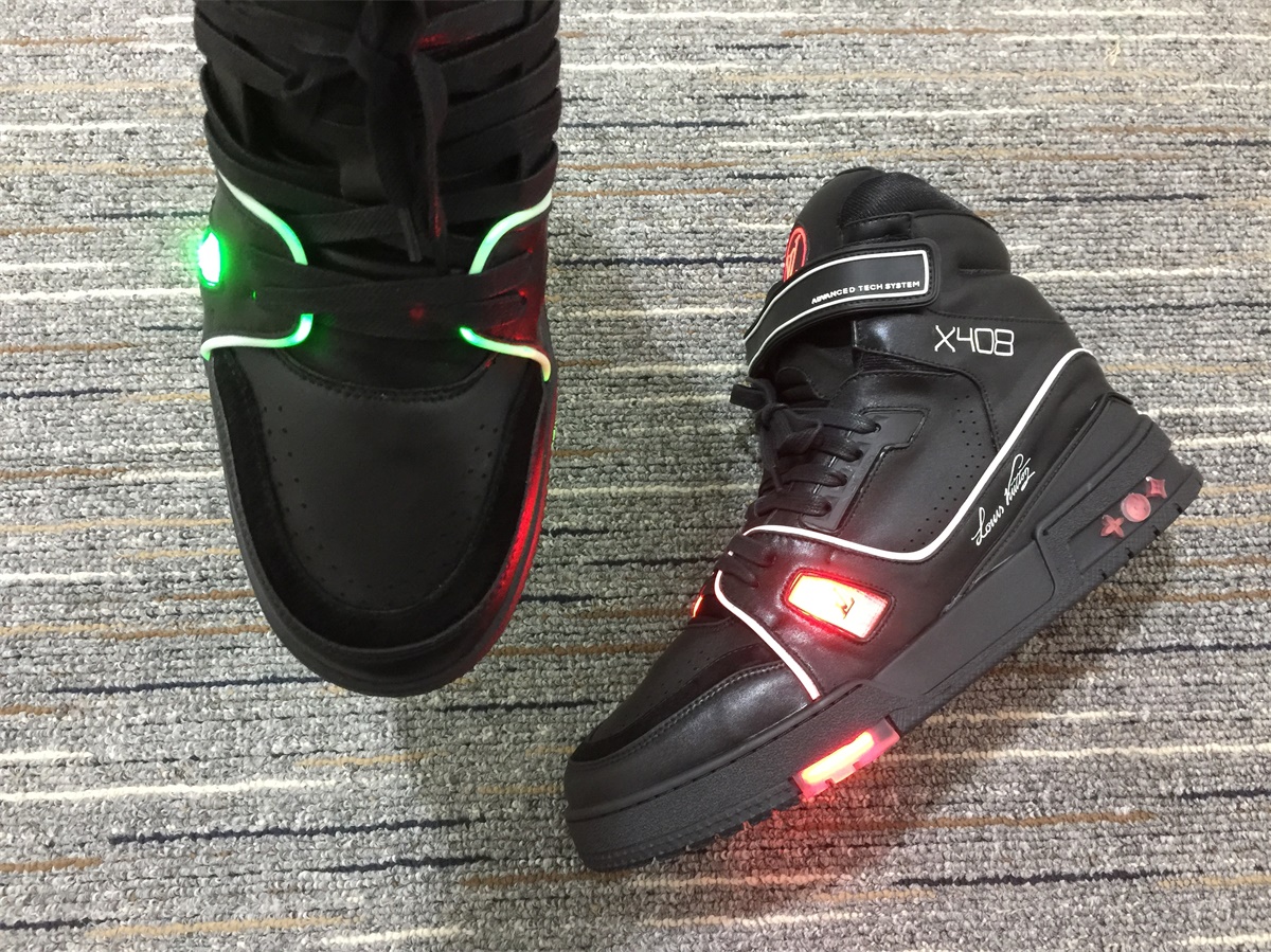 Men L*ouis V*uitton Rivoli Top Sneaker