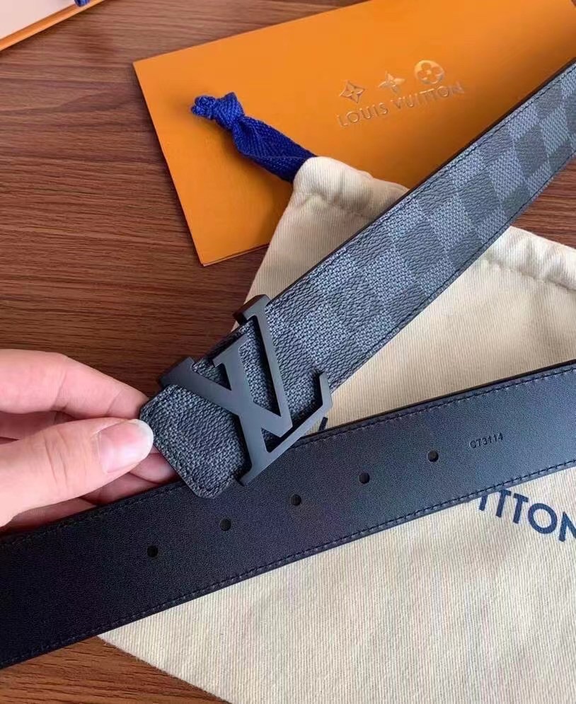 L*ouis V*uitton Belts Top Version