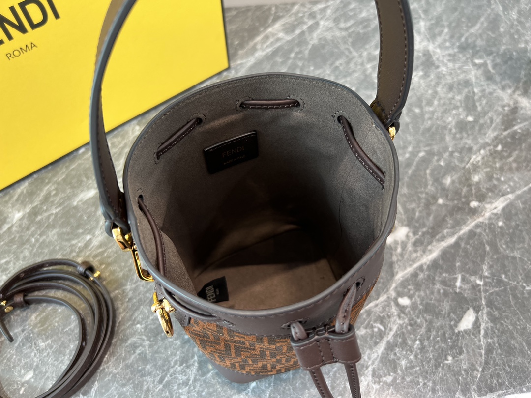 F*endi Bag Top Quality 12*10*18CM