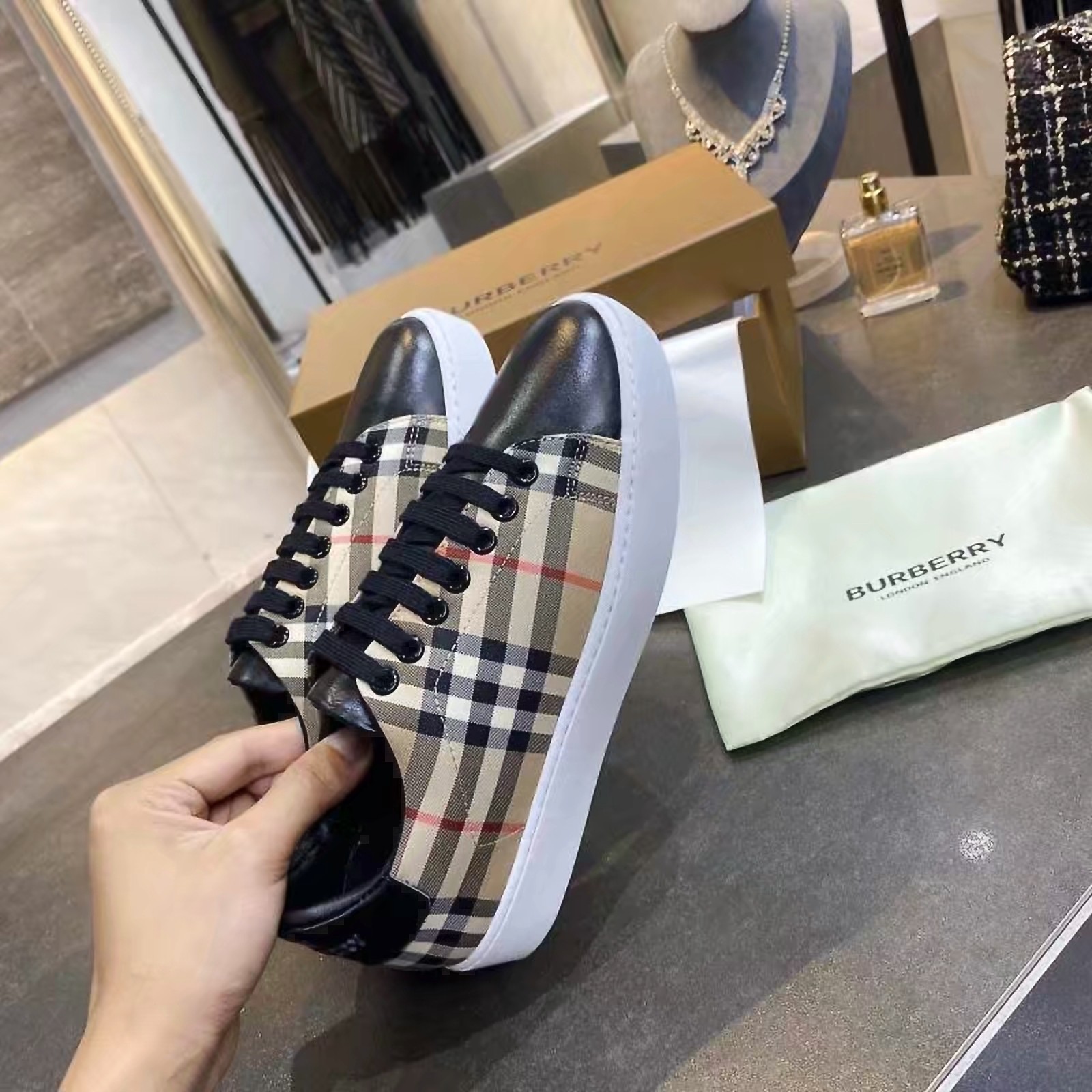 Men Women B*urberry Top Sneaker