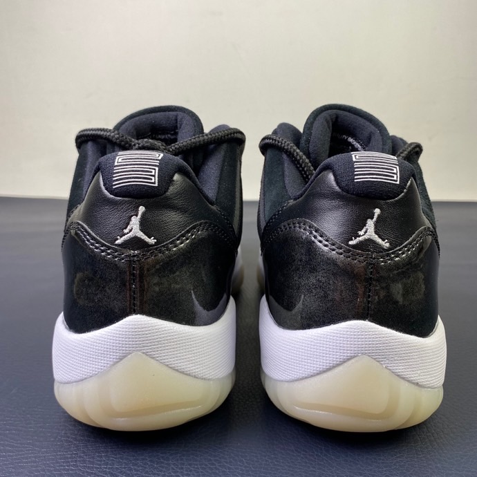 Air Jordan 11 Retro 528895-010