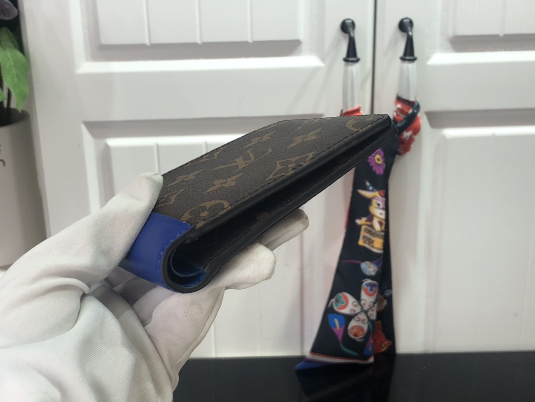 L*ouis V*uitton Bag Top Quality 11.5*9*1.5CM