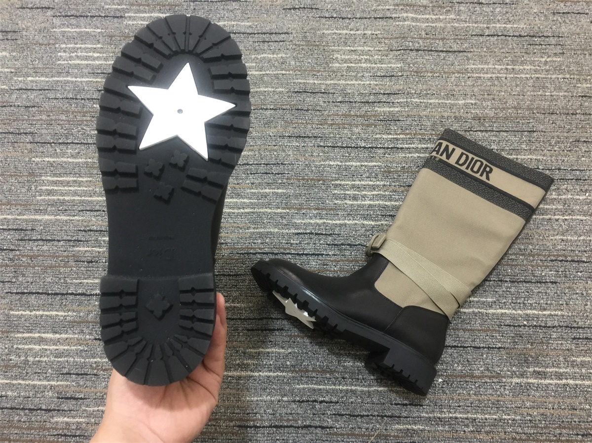 Women D*or Boot