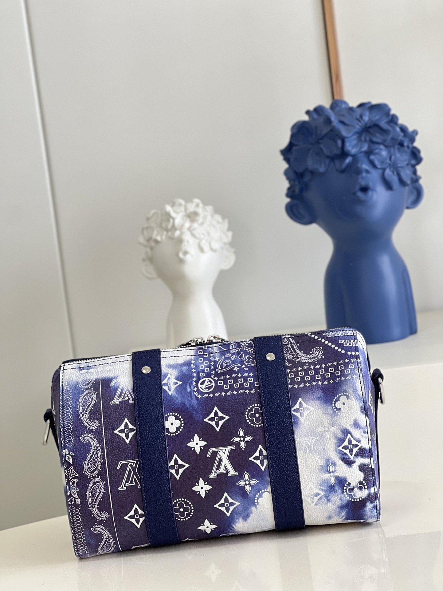 L*ouis V*uitton Top Bag 27*17*13cm