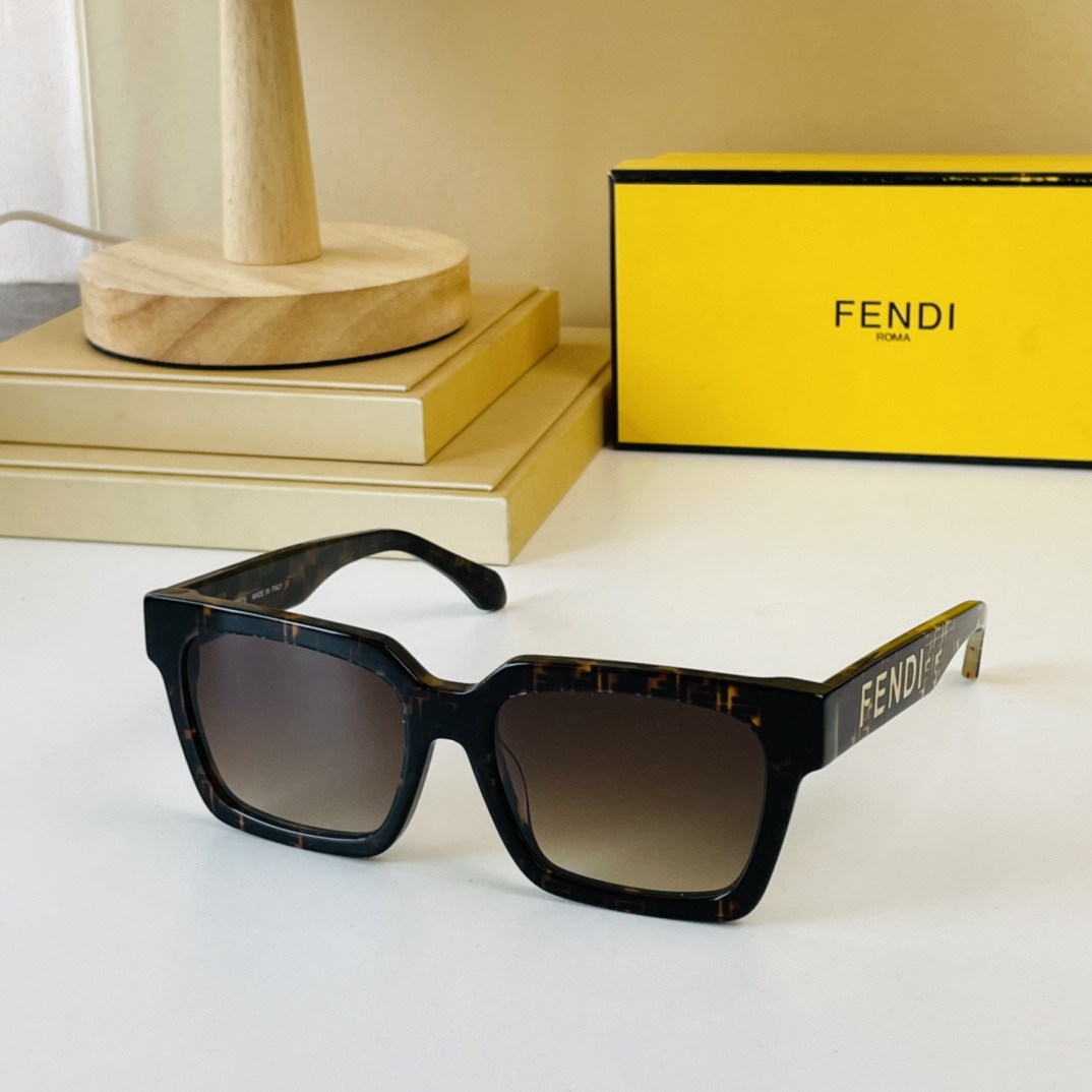 F*endi Glasses Top