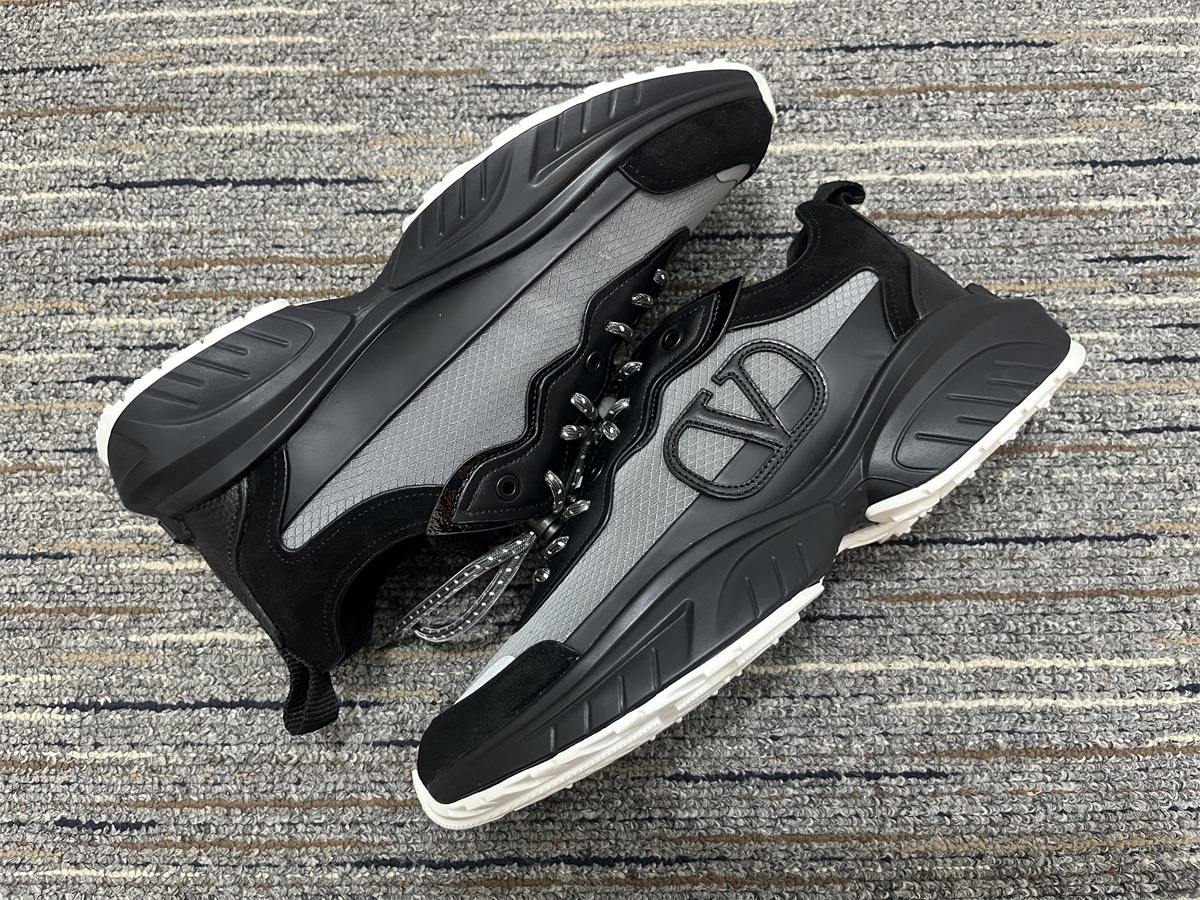 Men Women 𝑉*𝐴𝐿𝐸𝑁𝑇𝐼𝑁𝑂 Top Sneakers