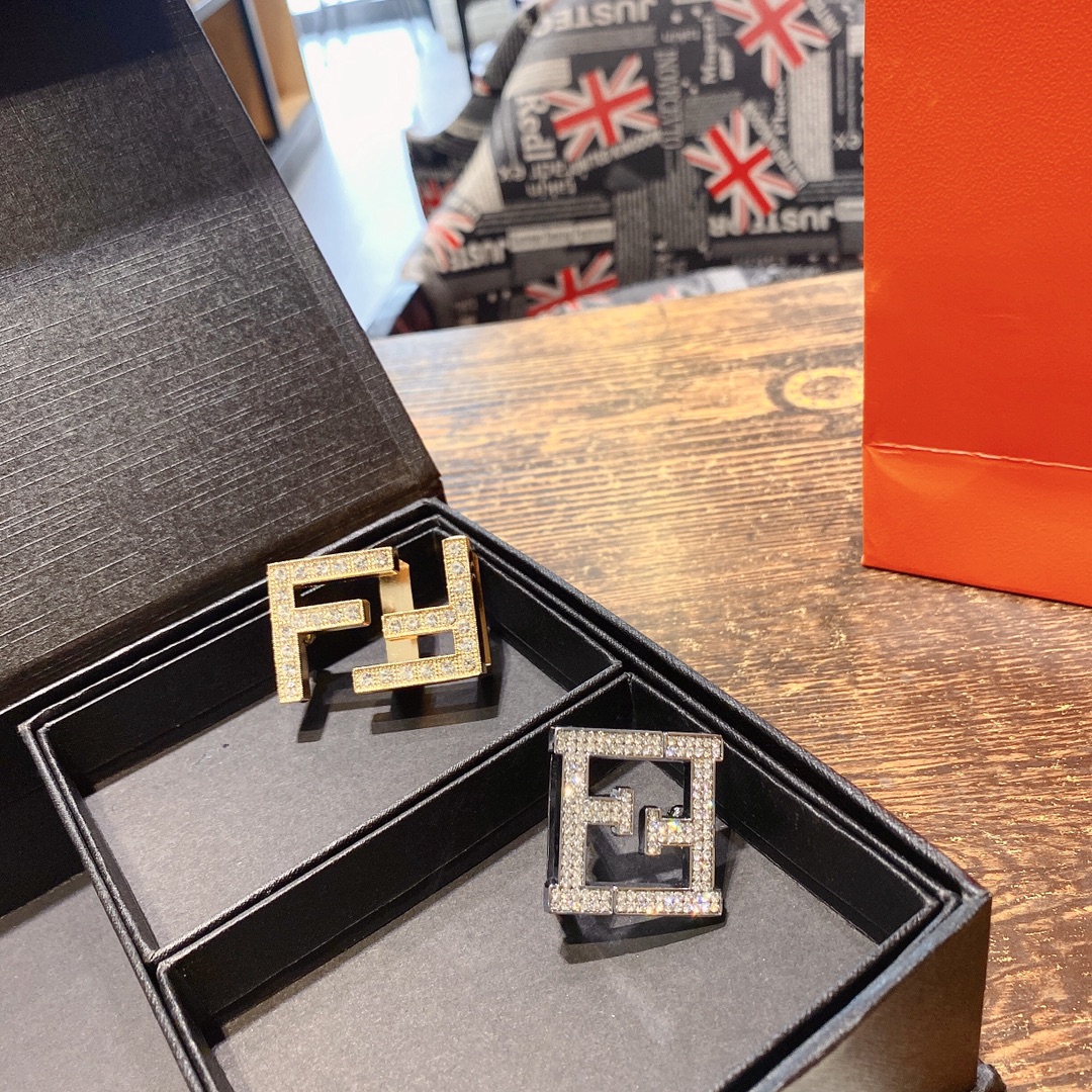 F*endi Belts Top Version