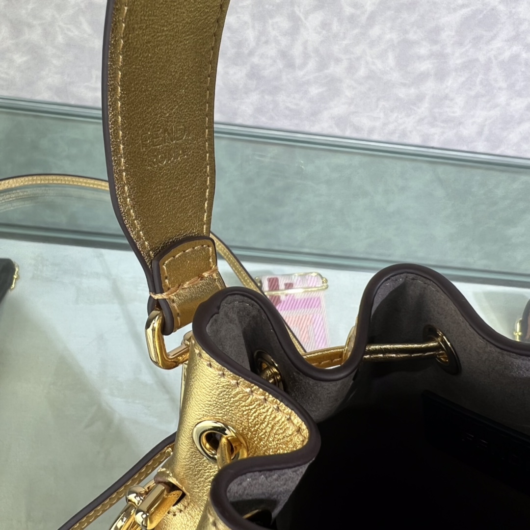 F*endi Bag Top Quality 12*18*10CM