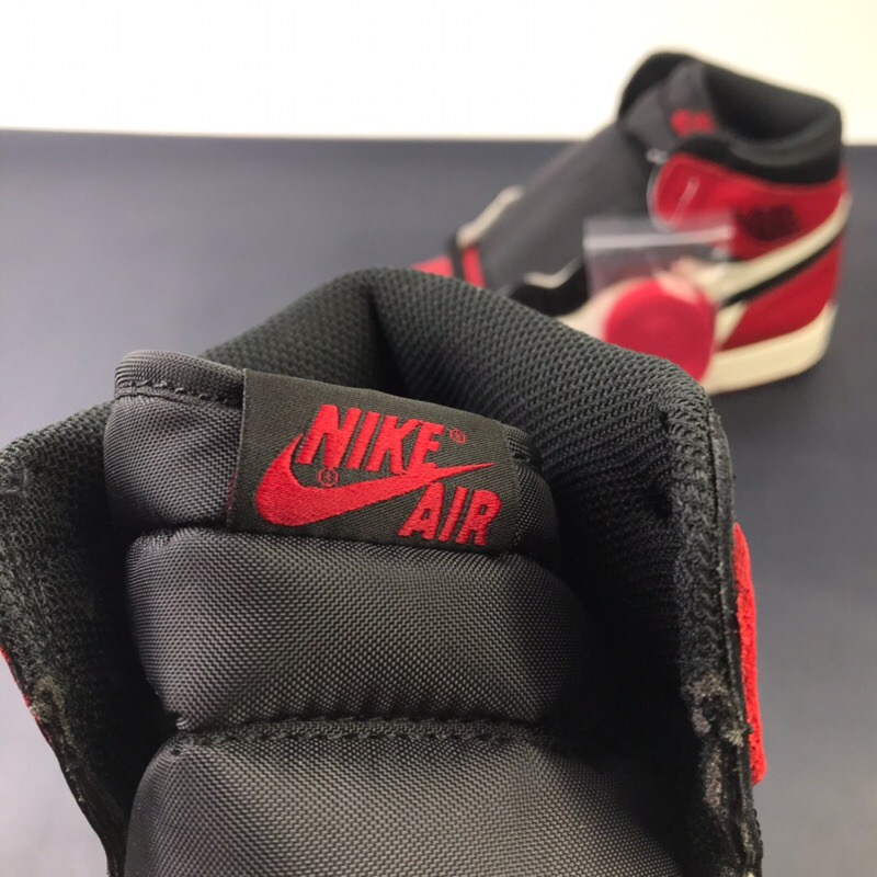Air Jordan 1 Bred Toe 555088-610