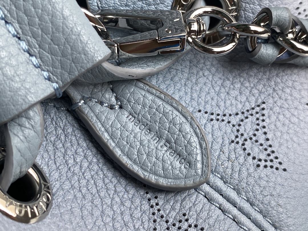 L*ouis V*uitton Bag Top Quality 19*22*14CM