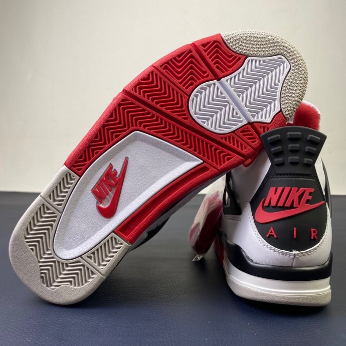 Air Jordan 4 Fire Red DC7770-160