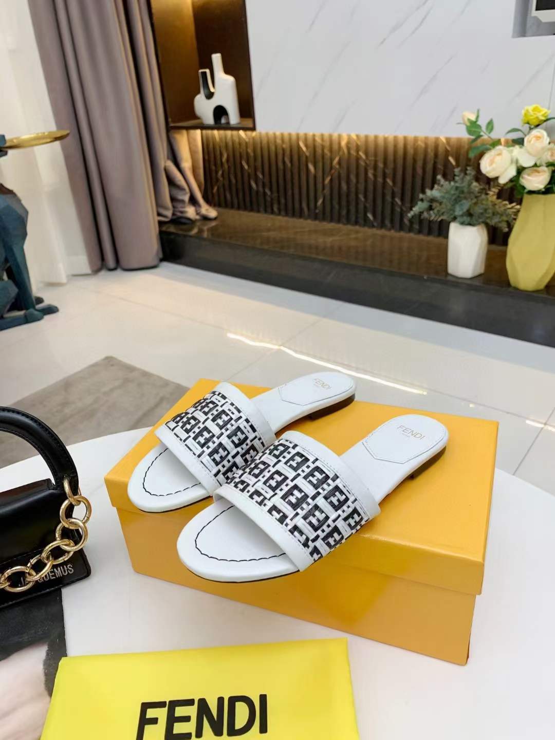 Women F*endi Top Sandals