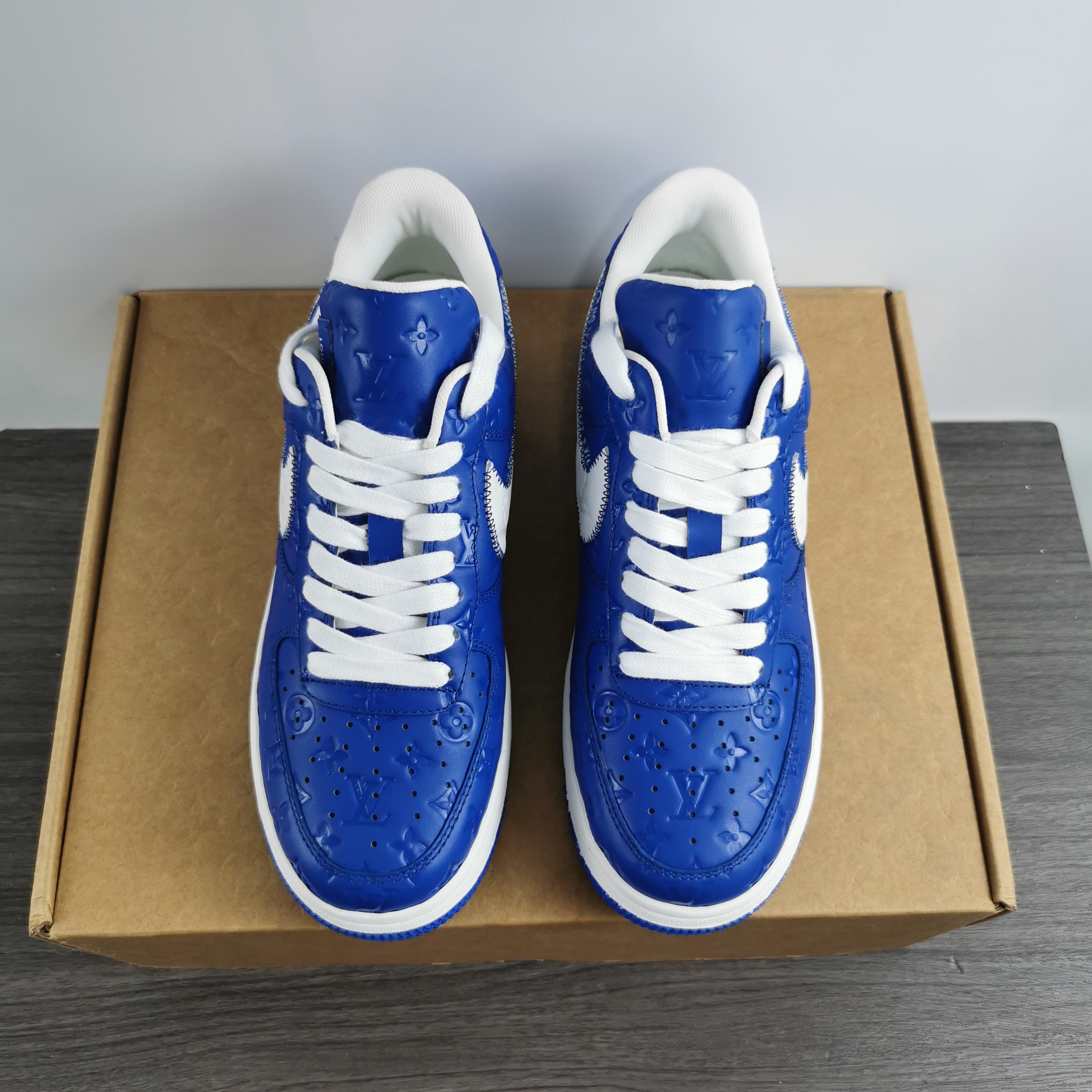 from O*ff-W*hite x Nike Air Force 1 x L*V Low