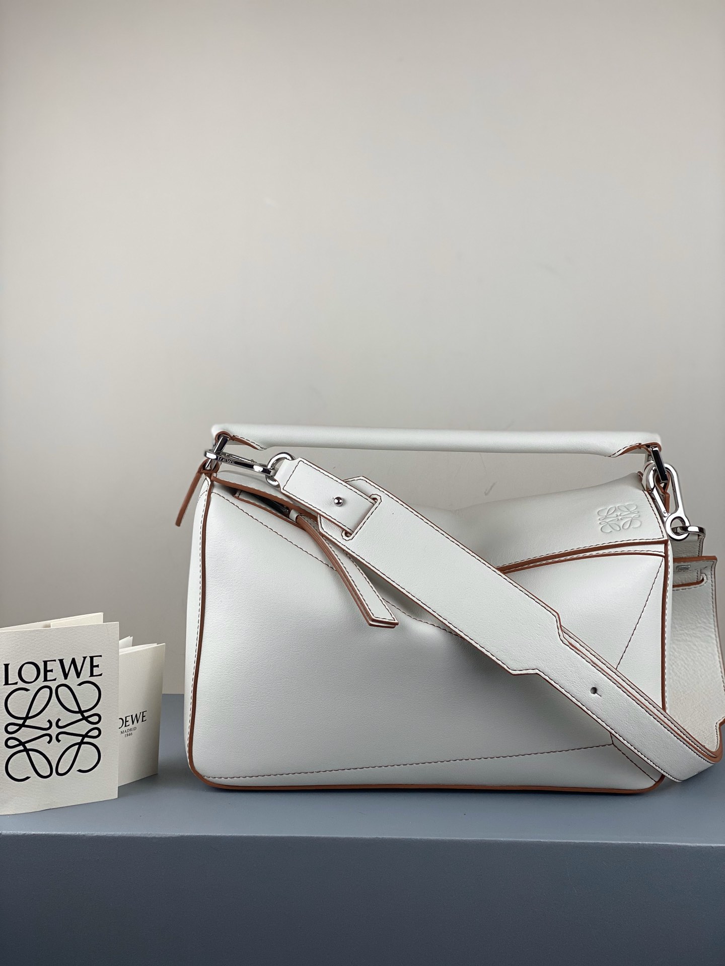 L*oewe Top Bag 29*18*12cm