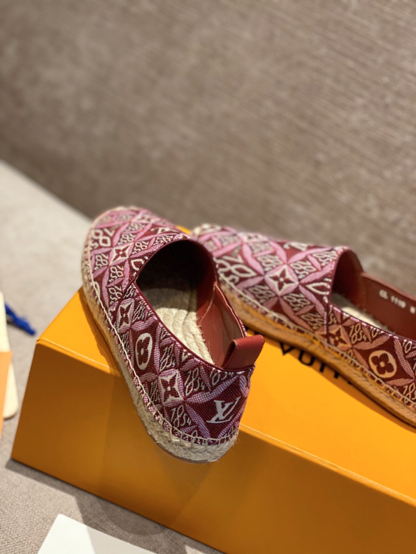 Women L*uis V*itton Sneaker