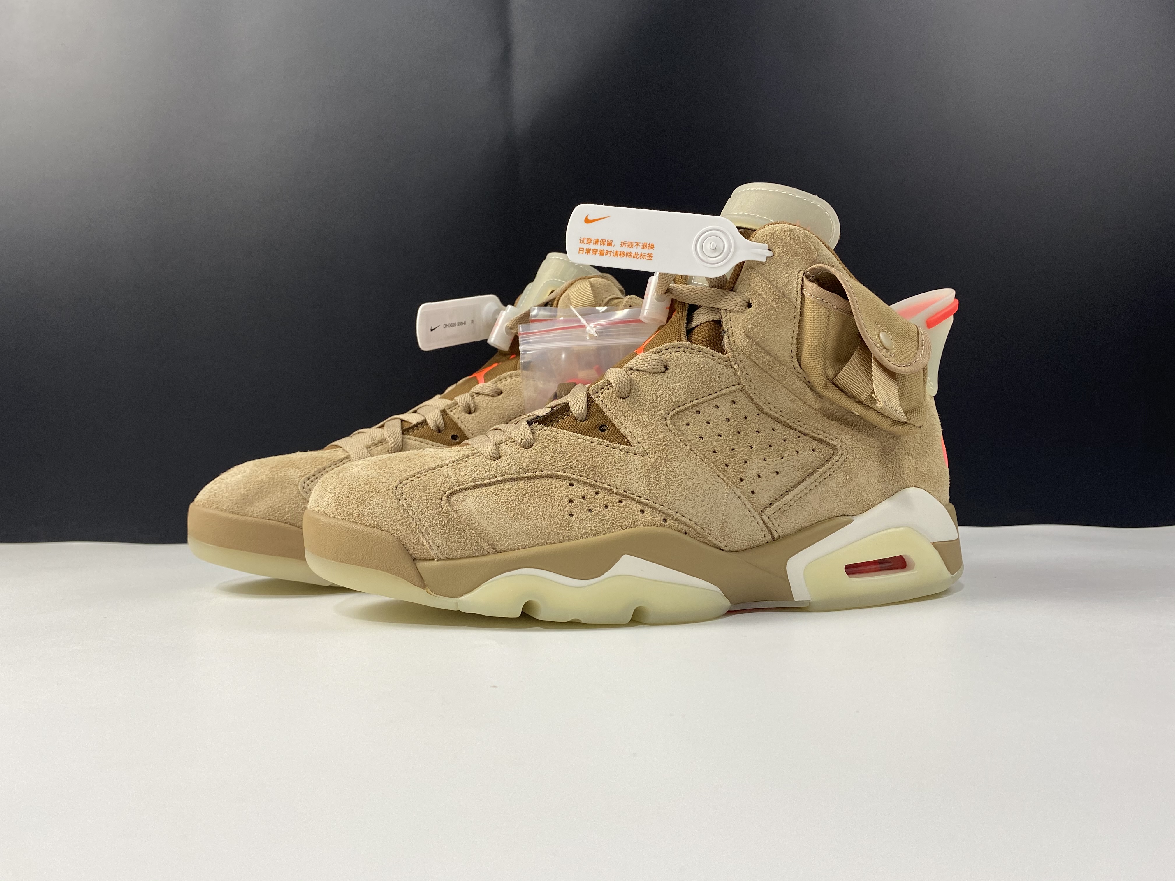 Travis Scott x Air Jordan 6 DH0690-200