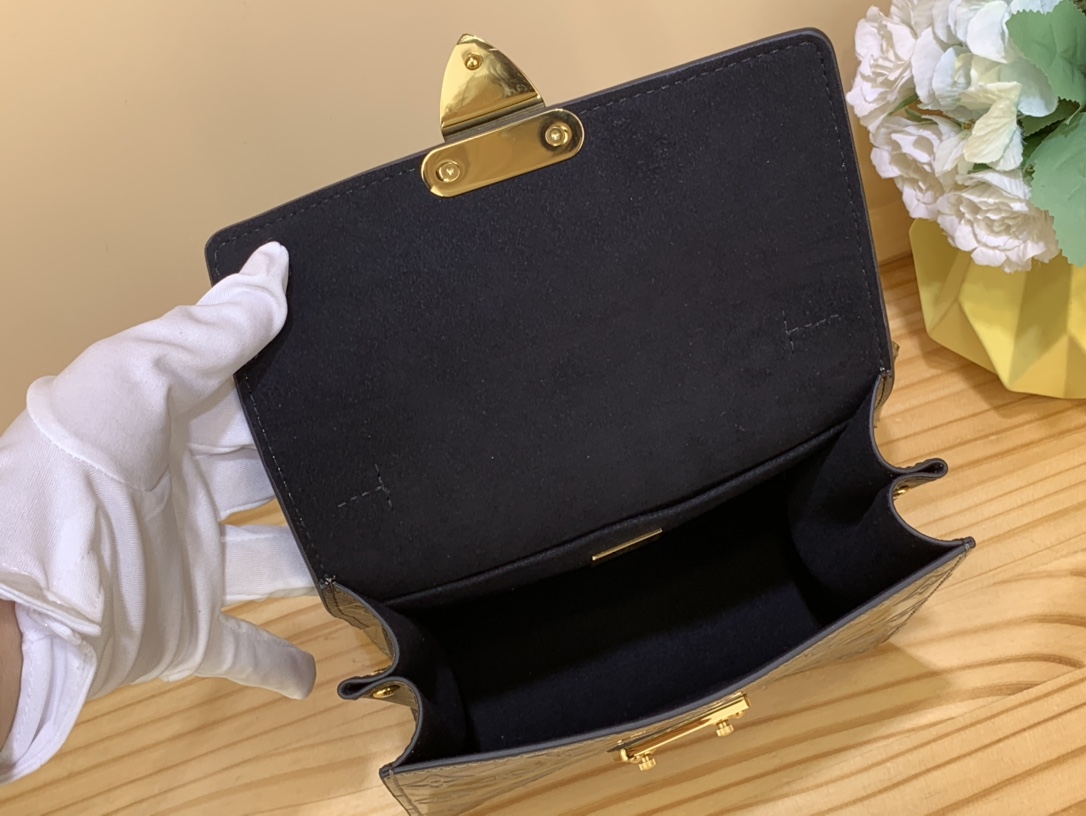 L*ouis V*uitton Top Bag 17*16*8.5cm